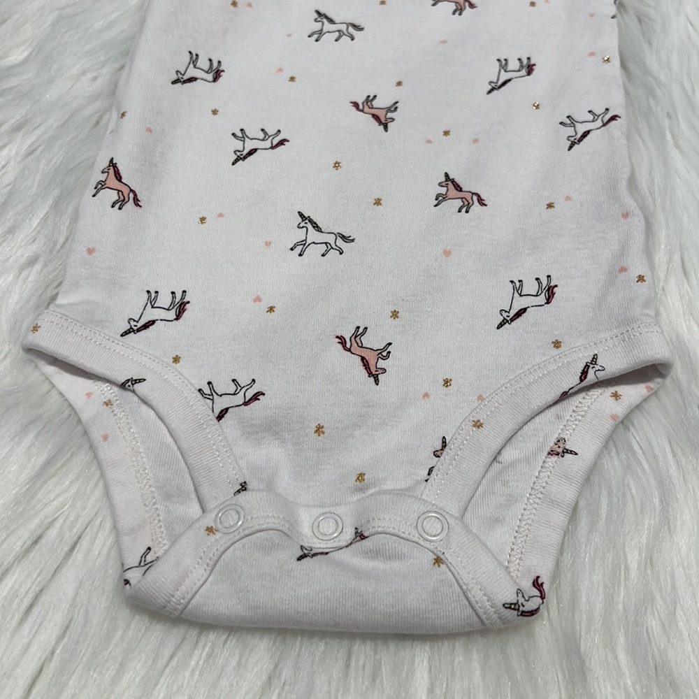 💝 10/$10 💝 Unicorn Long Sleeve CARTER'S Onesie Size 12 months - Picture 7 of 9